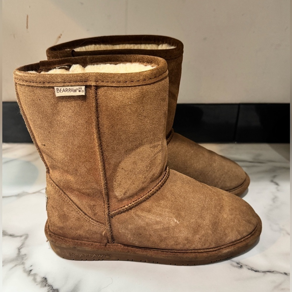 BEARPAW S410Y EVA SUEDE SHEEPSKIN BOOTS YOUTH GIRLS 4 HICKORY BROWN